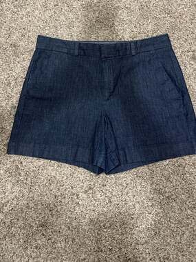 Banana Republic Women's Navy Chambray Flat-Front Shorts Size 27/4